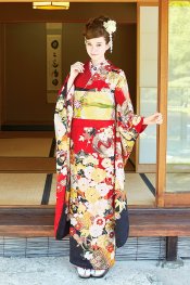 落ち着いた雰囲気の大人っぽい振袖